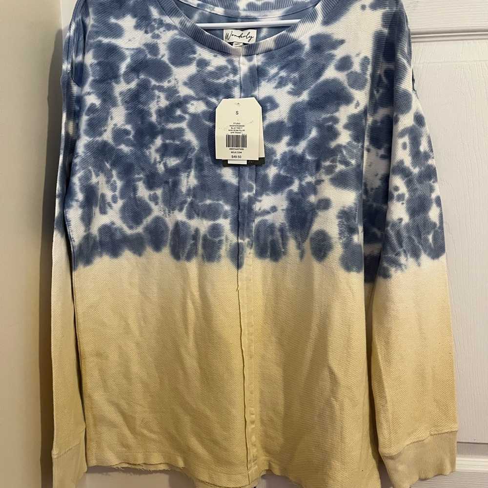 NWT wonderly sweater/crewneck